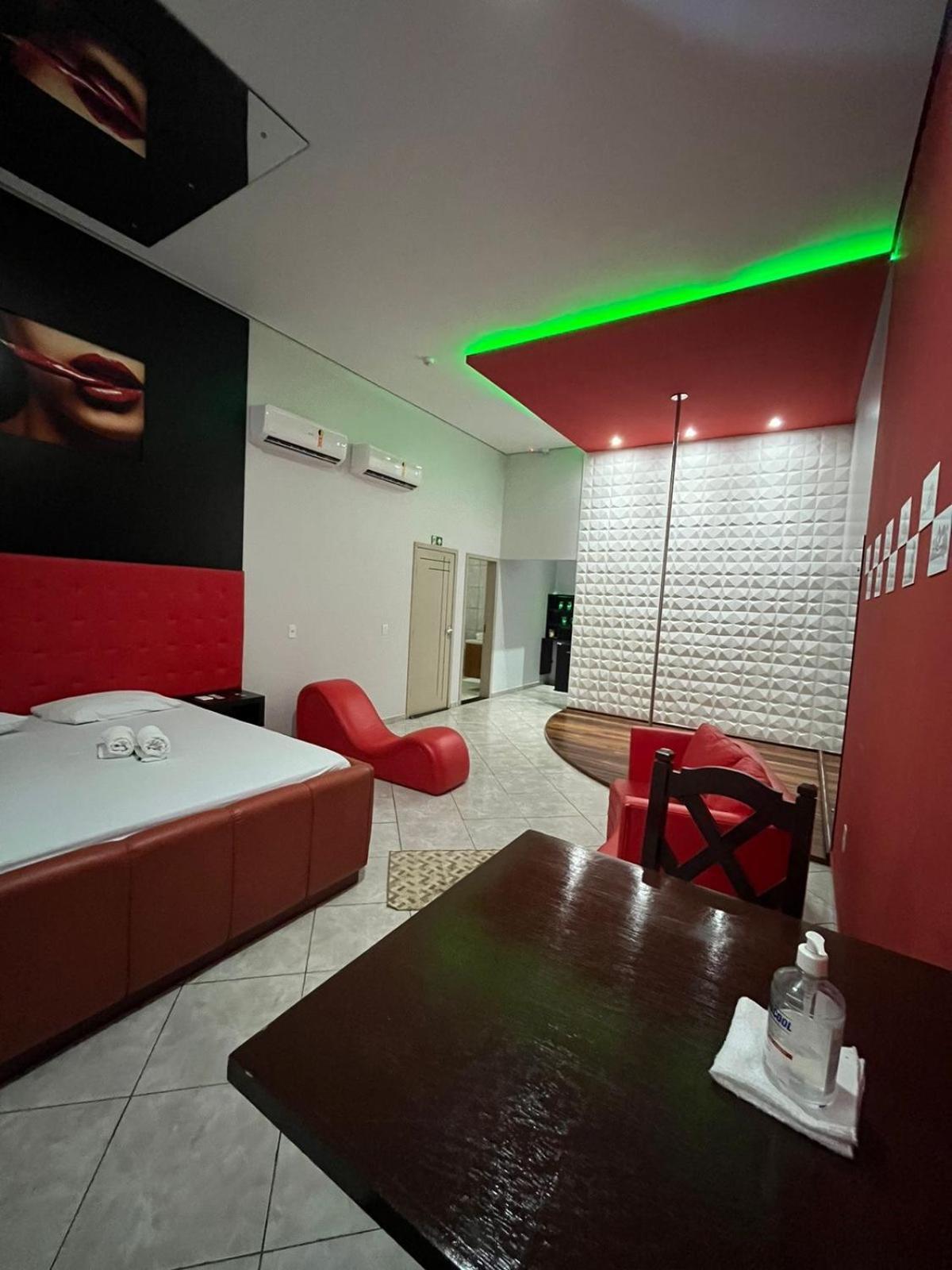 Fetiche Motel Presidente Medici  Exteriör bild